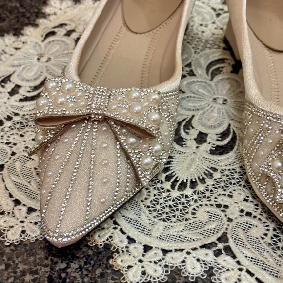 Amazon Beautiful Sparkly Shoes 10 - Picture 3 of 8